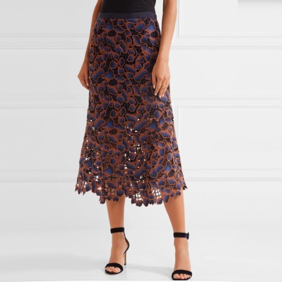 Saloni Embroidered Floral Lace Skirt, size 2. Fits like a size 0 - Picture 2 of 12